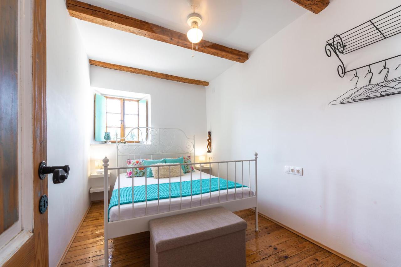 Rustic Stone Begovi Dvori- 15 Minutes To Villa *